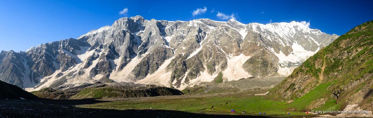 Trekking to Beas Kund
