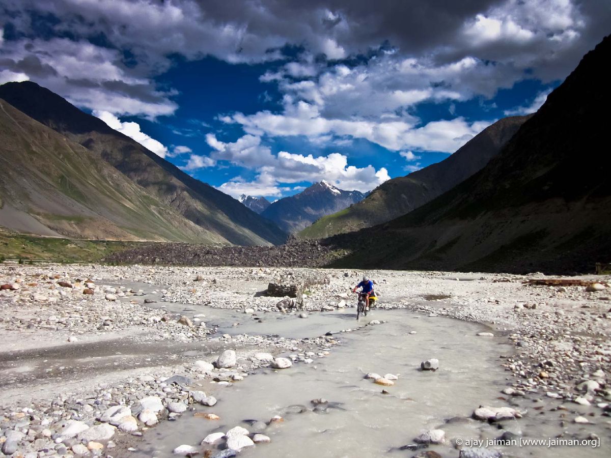 Manali to Leh cycling — What does it take?